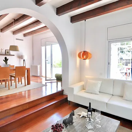 Bianca Villa Sitges
